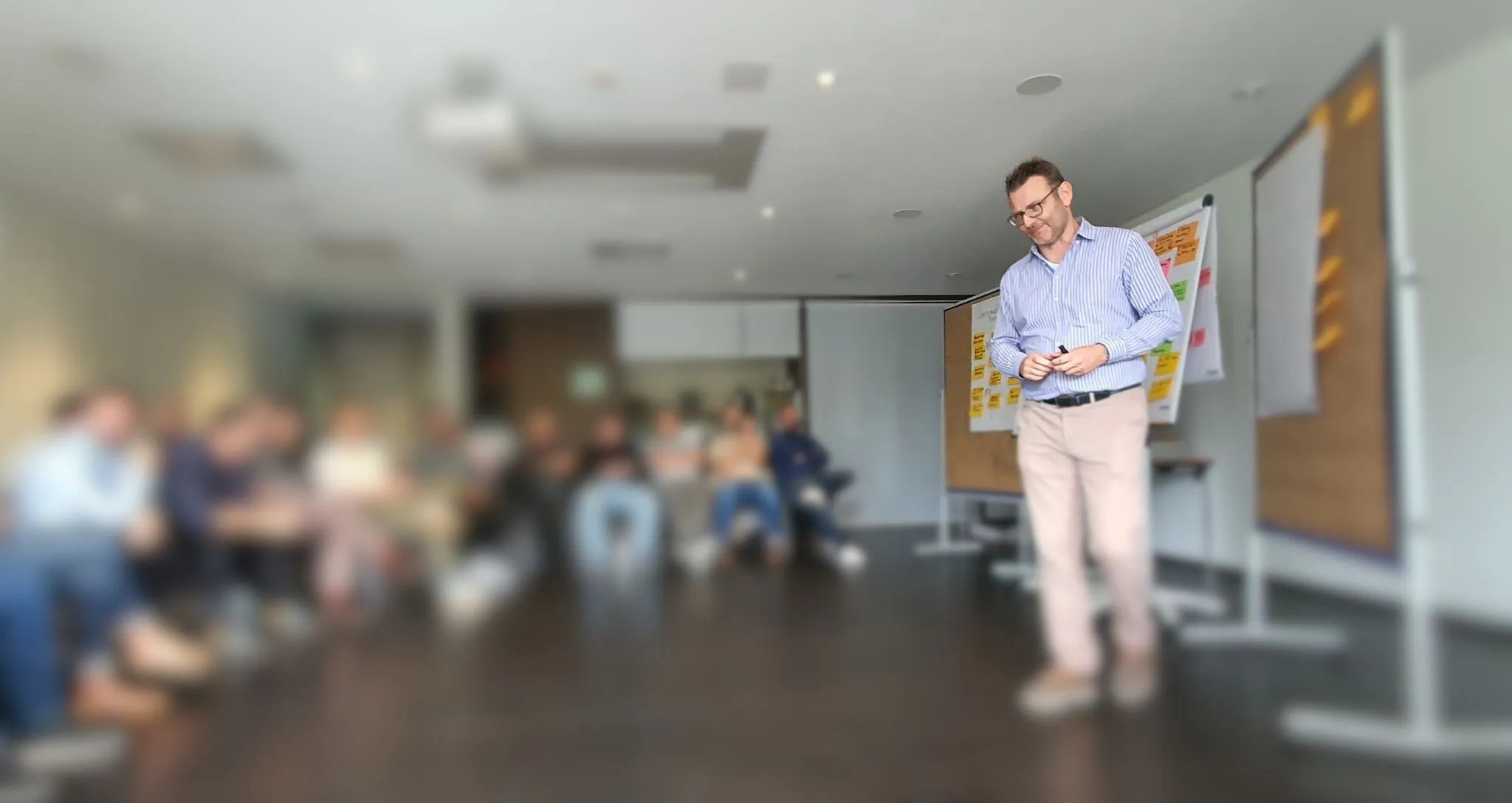 Teilnehmende in einem Workshop zum Thema KI-Tools